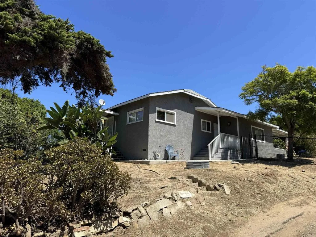 main property photo 5