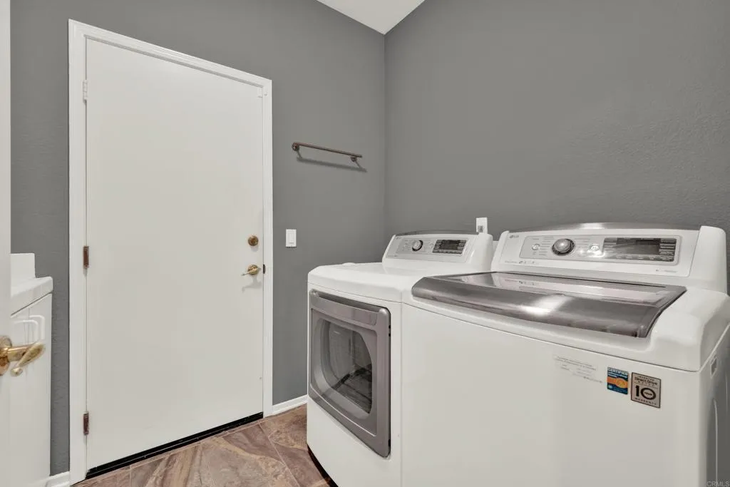 main property photo 59