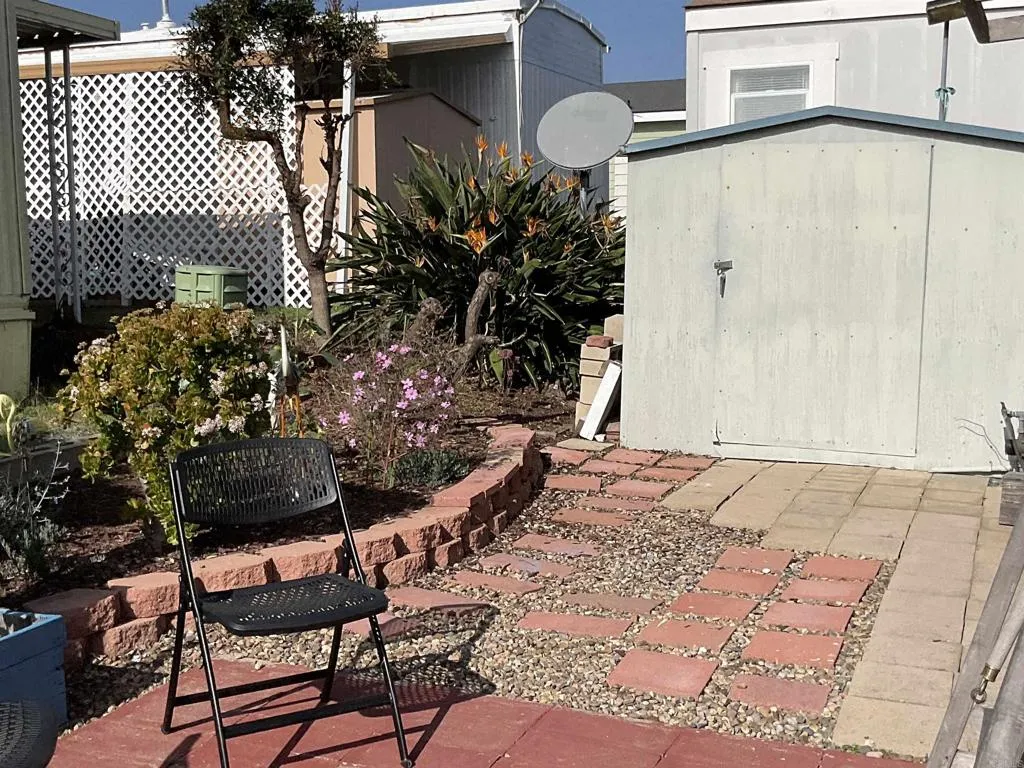 main property photo 40