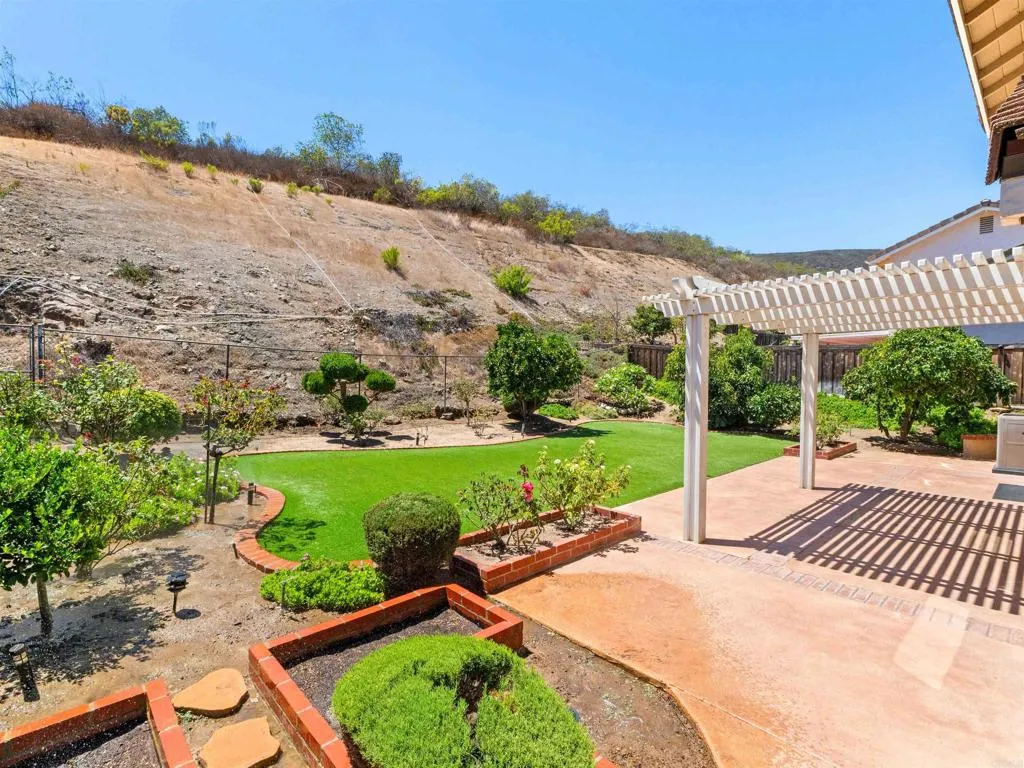 main property photo 41