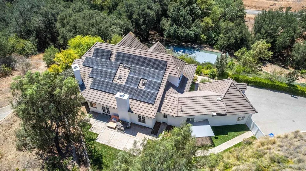 main property photo 49