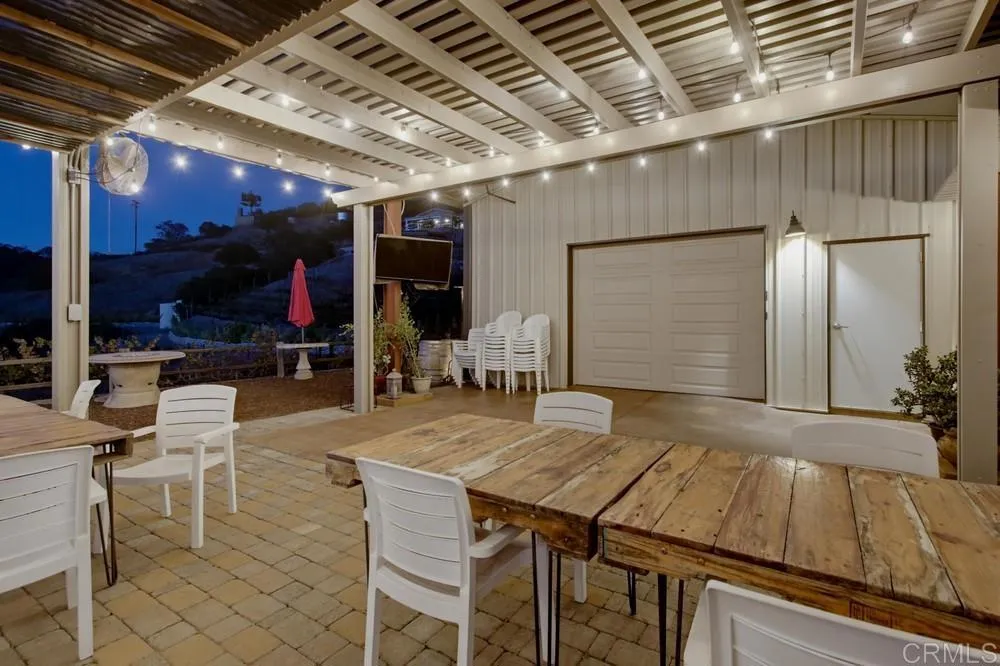 main property photo 30