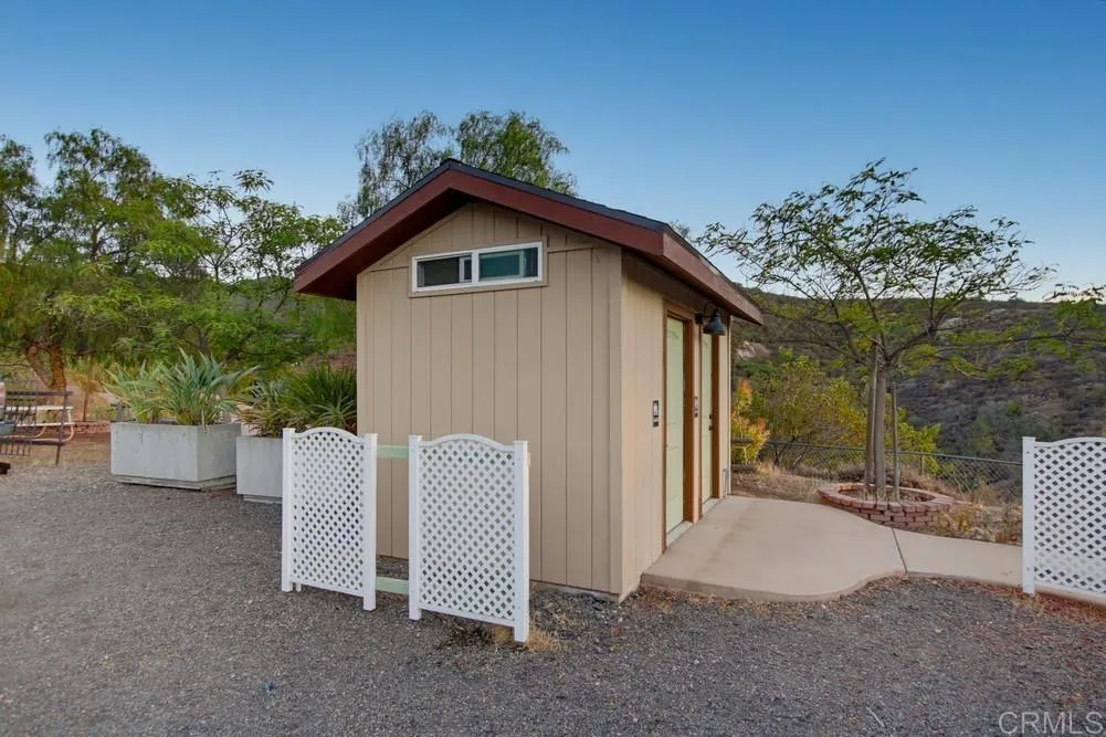 main property photo 37