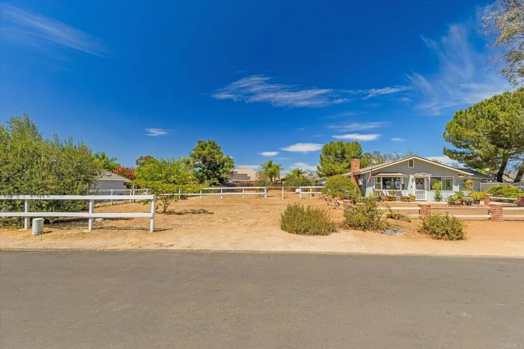 main property photo 22