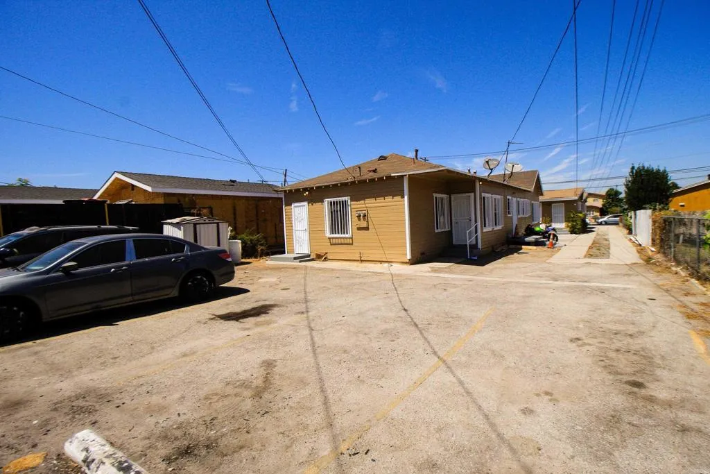 main property photo 16