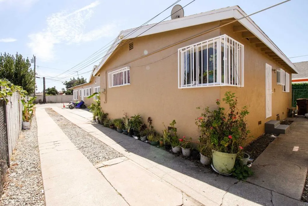 main property photo 4