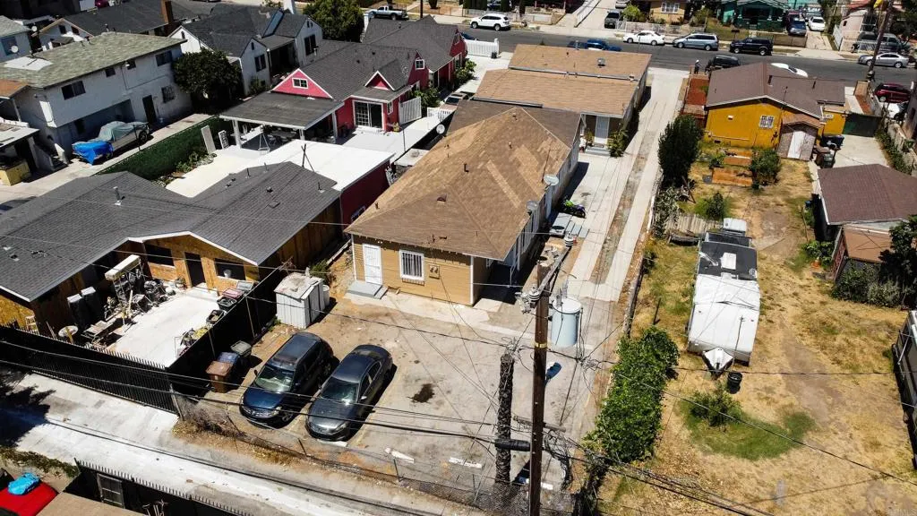 main property photo 7