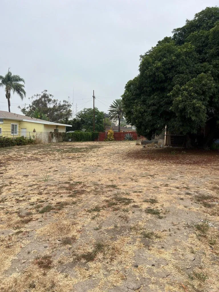 main property photo 11