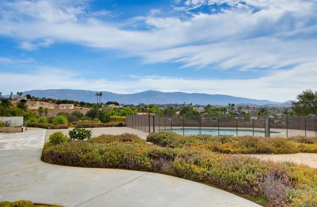 main property photo 60