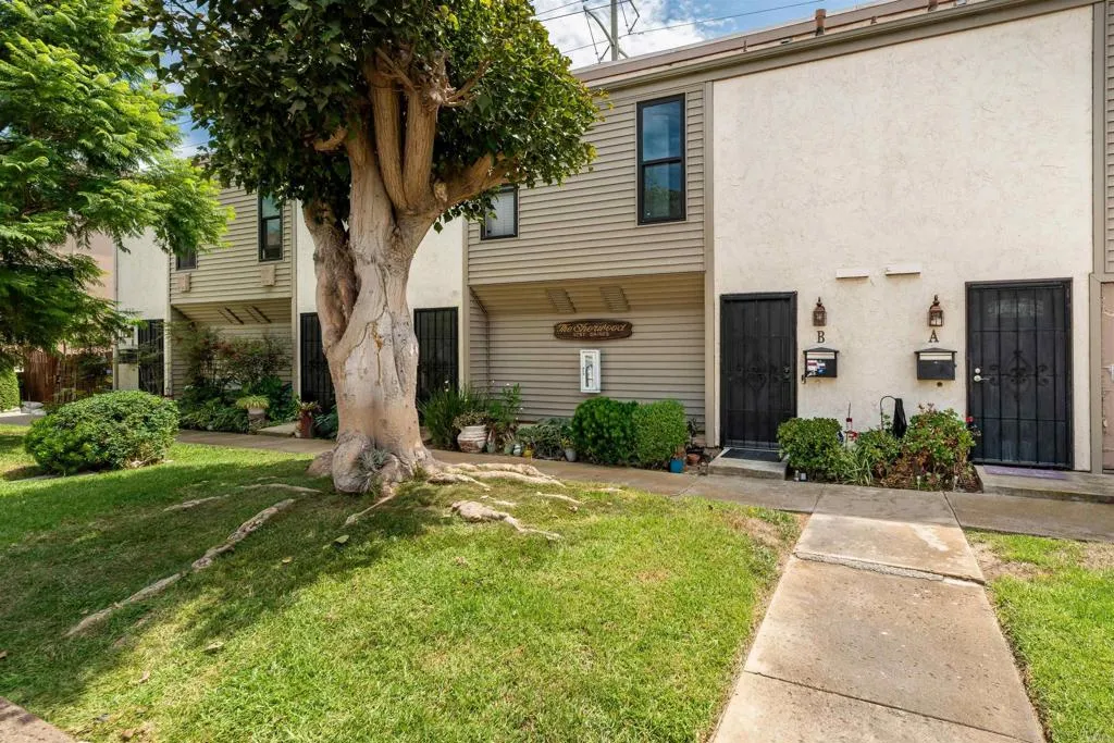 main property photo 14