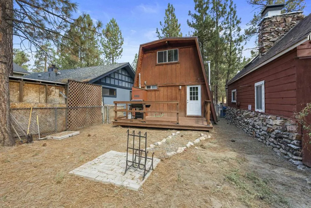 main property photo 14