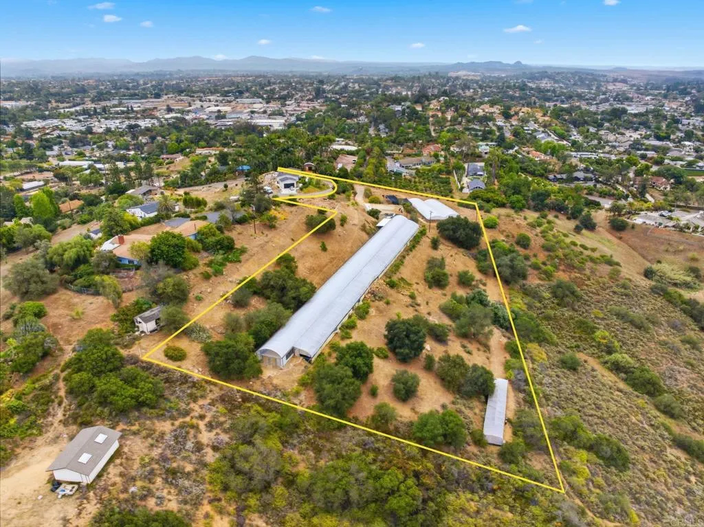 main property photo 17