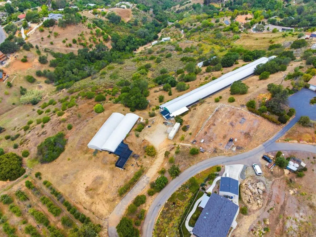 main property photo 25