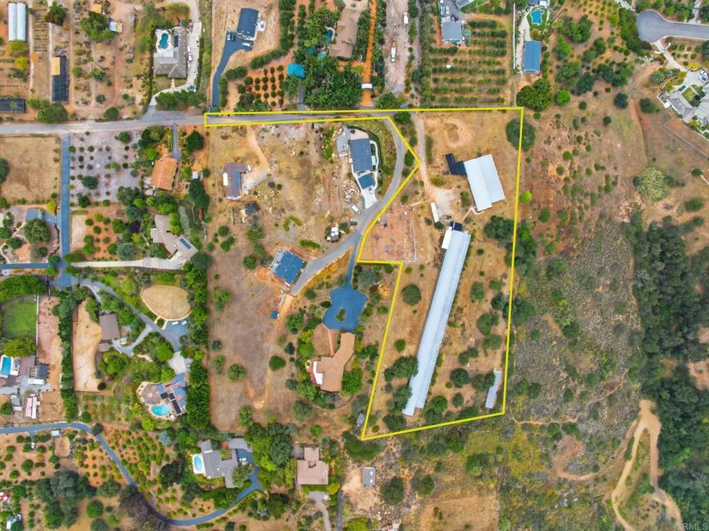 main property photo 28