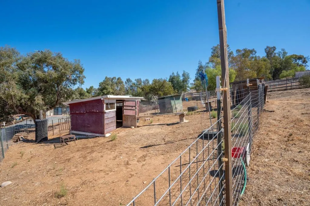 main property photo 38