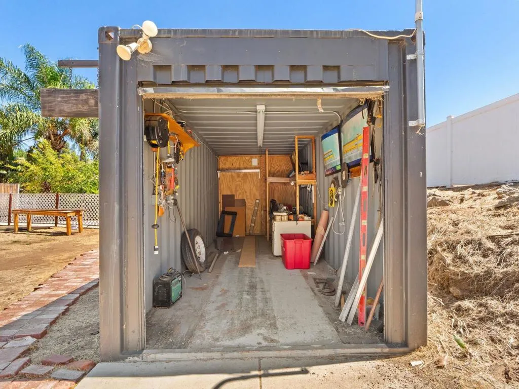 main property photo 61