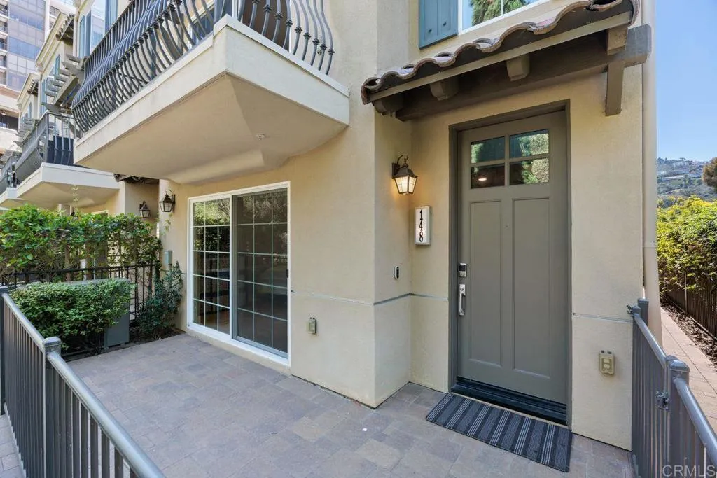 main property photo 9