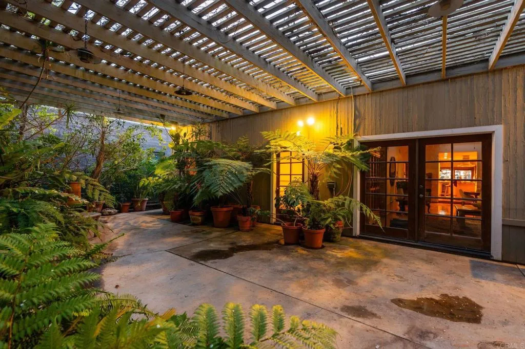 main property photo 41