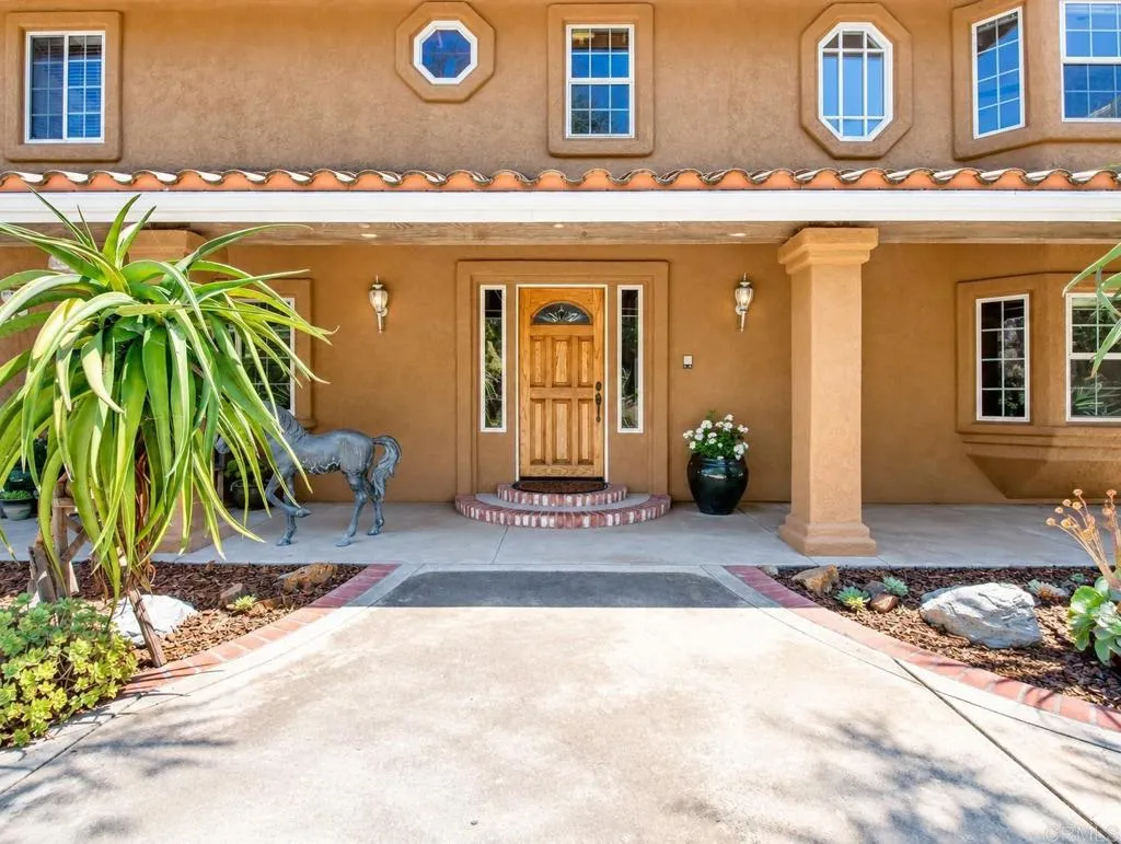 main property photo 10