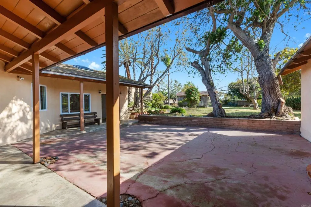 main property photo 27