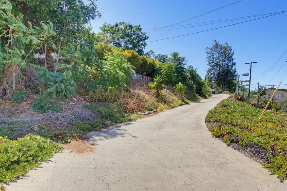 main property photo 36