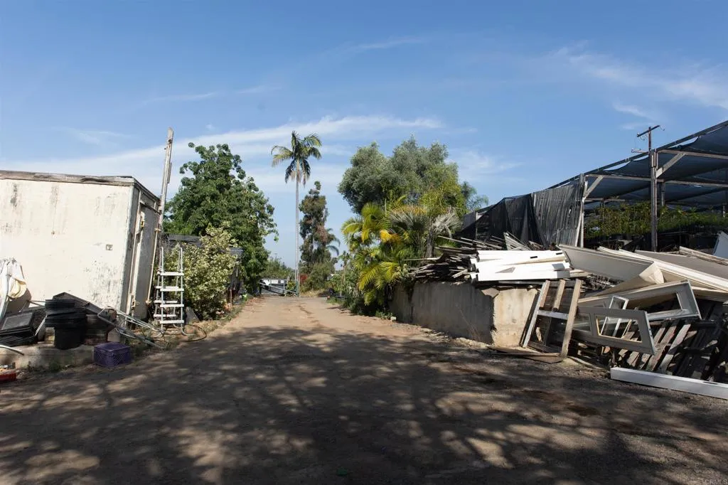 main property photo 11