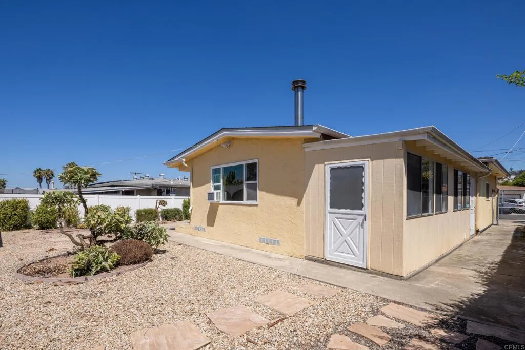 main property photo 19