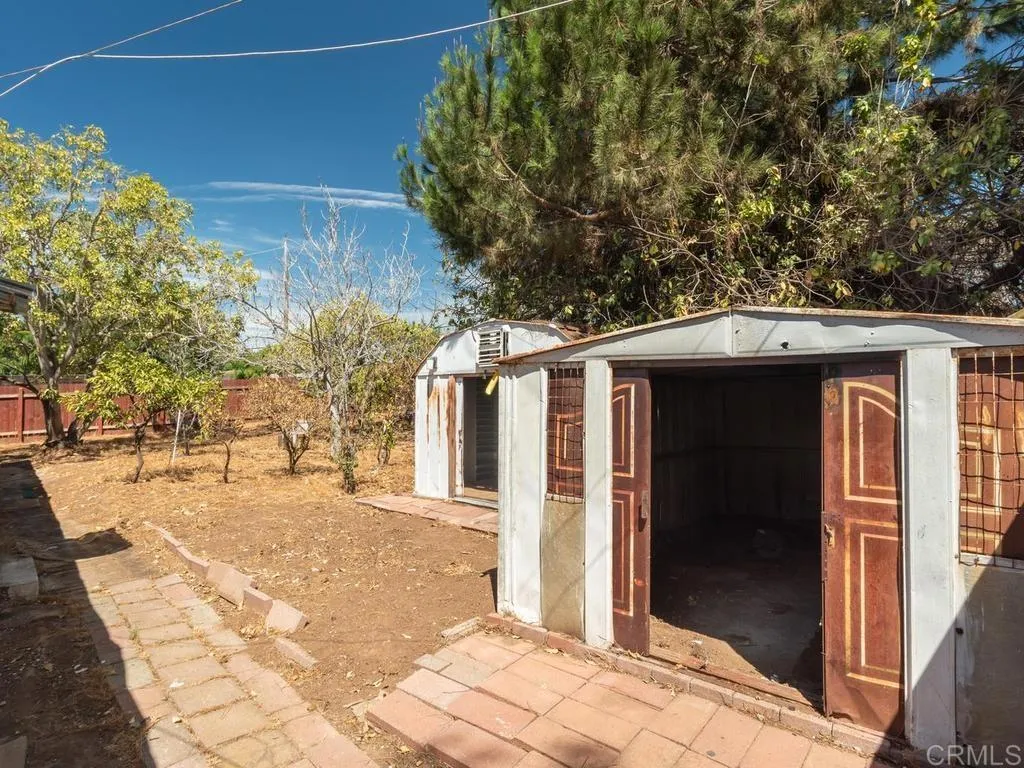main property photo 13