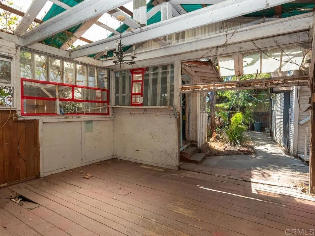 main property photo 18