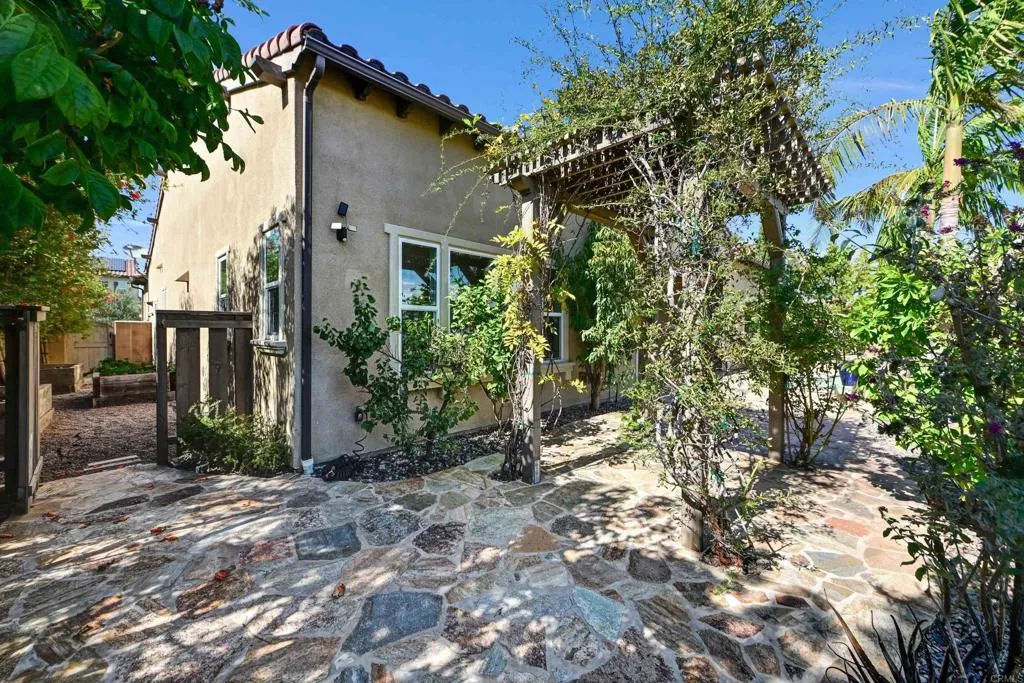 main property photo 58