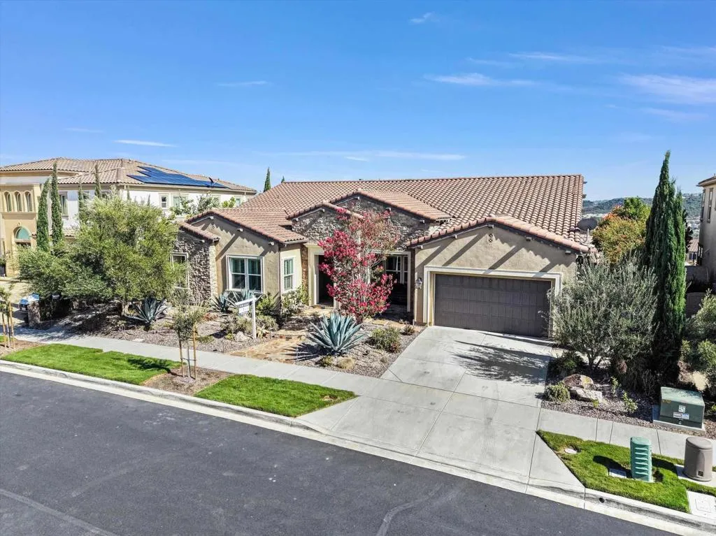 main property photo 64