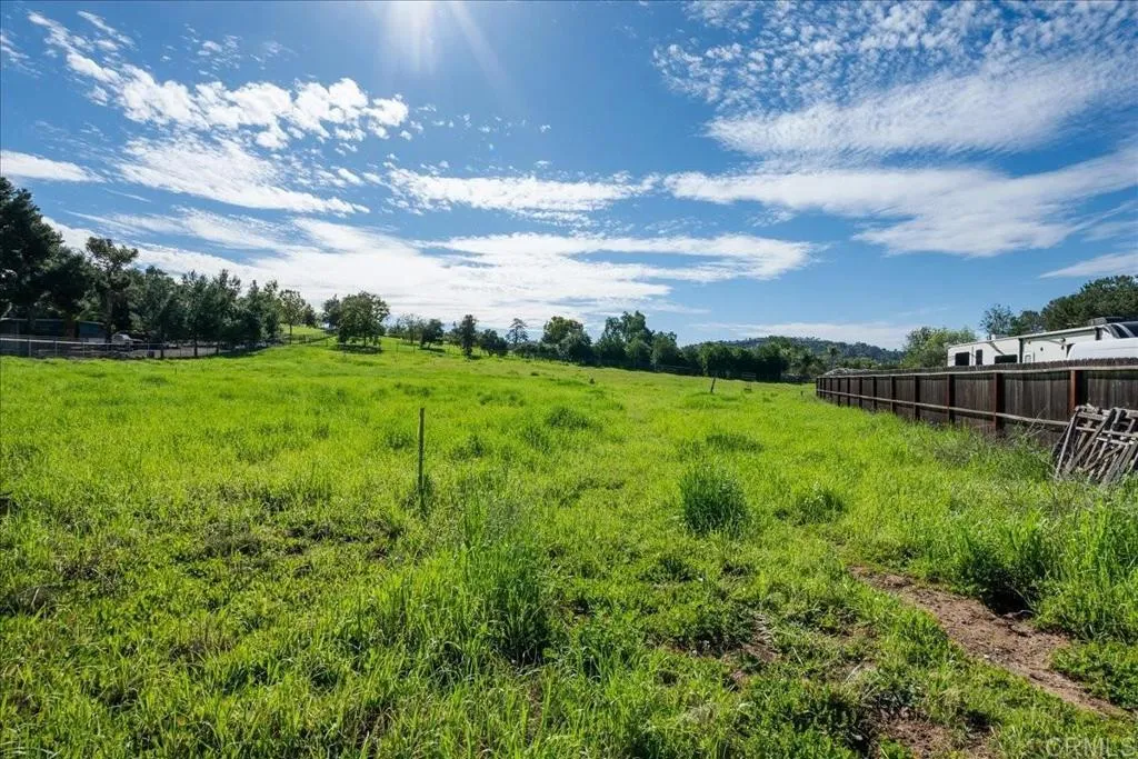 main property photo 19