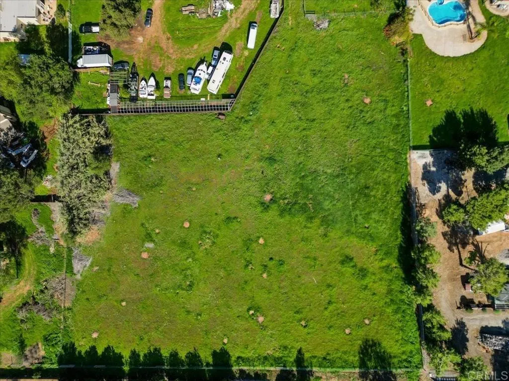 main property photo 25