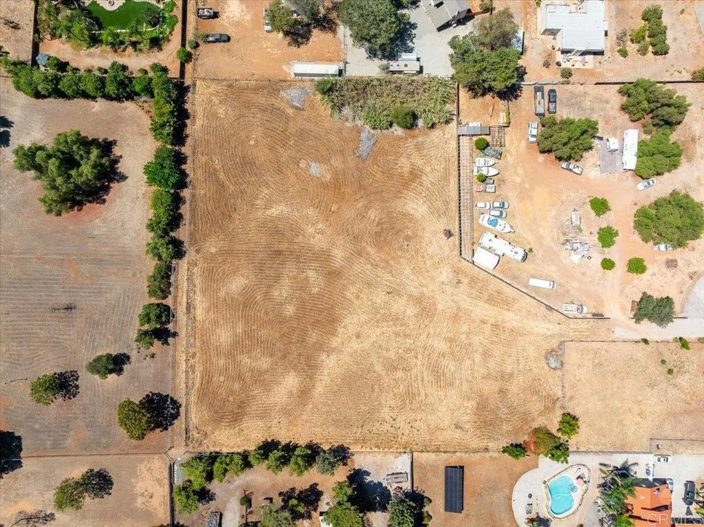 main property photo 8