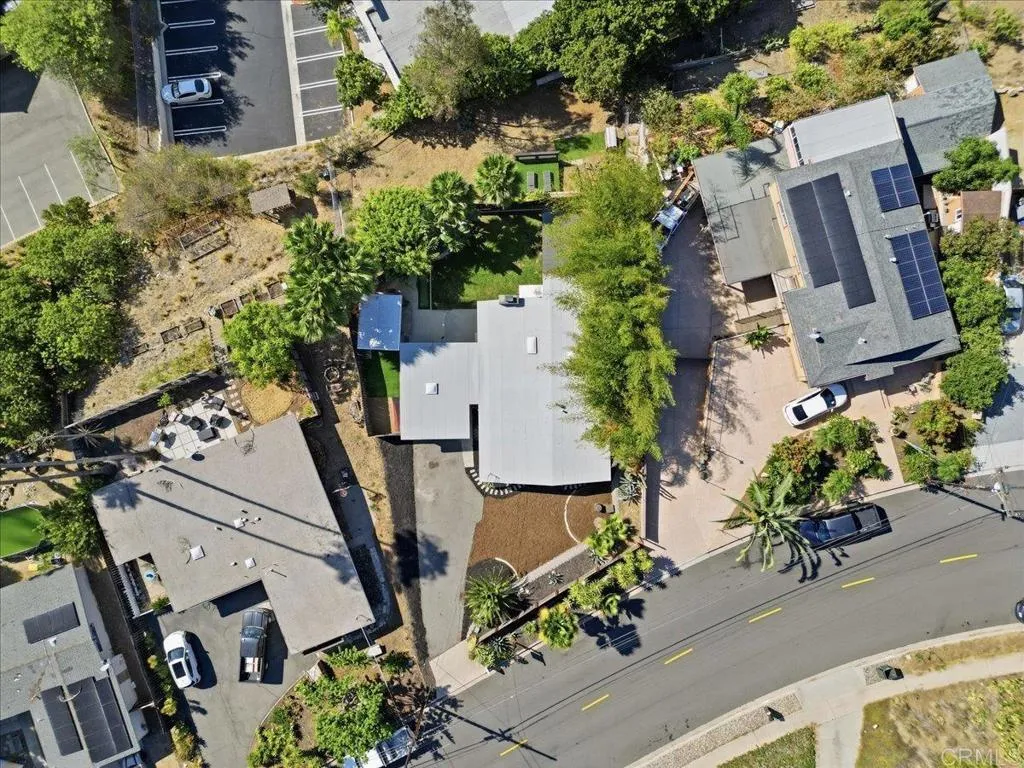 main property photo 46