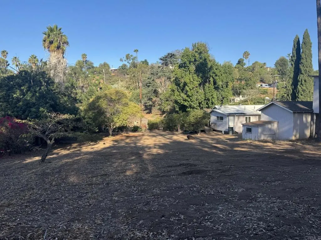 main property photo 9