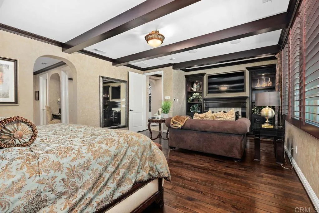 main property photo 18