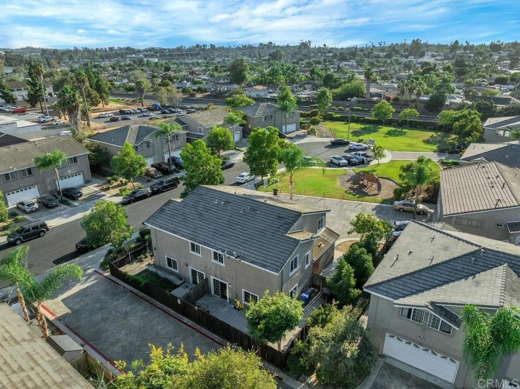 main property photo 14