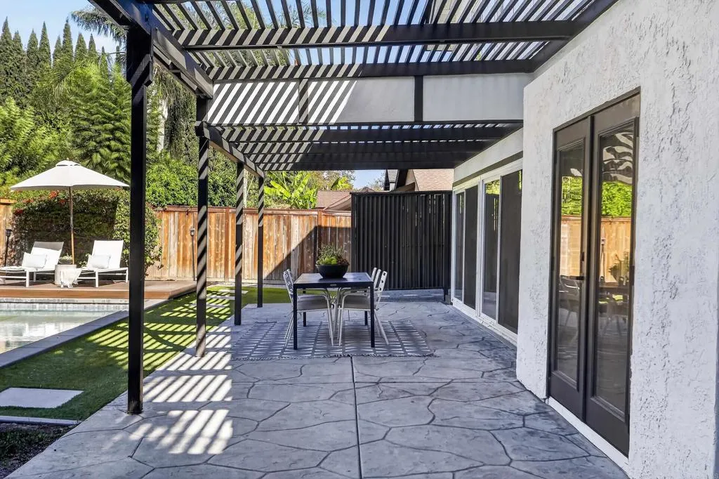 main property photo 59