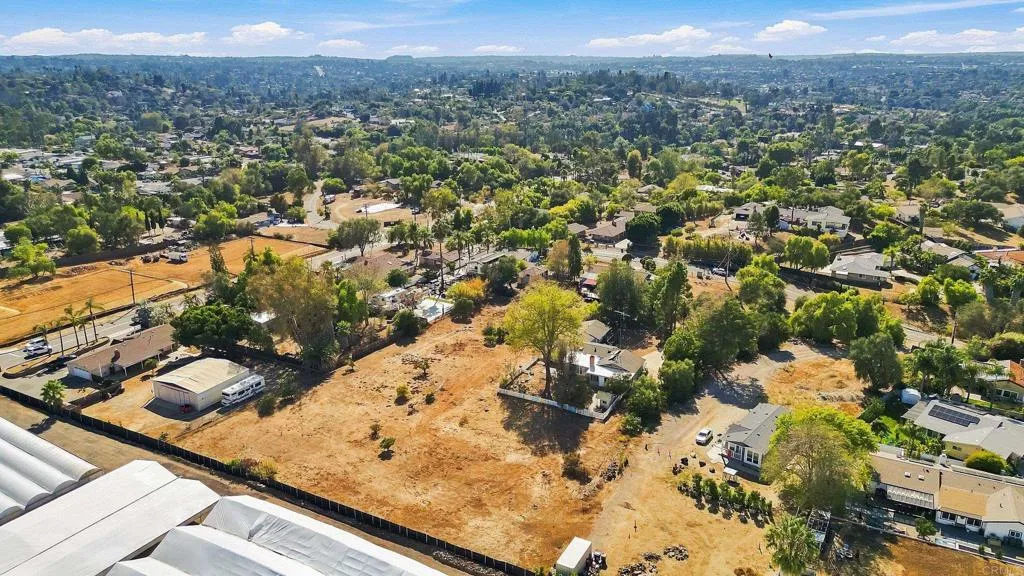 main property photo 43