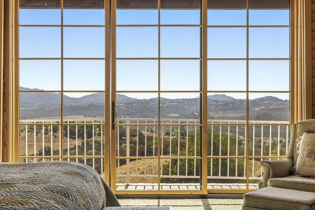 main property photo 50