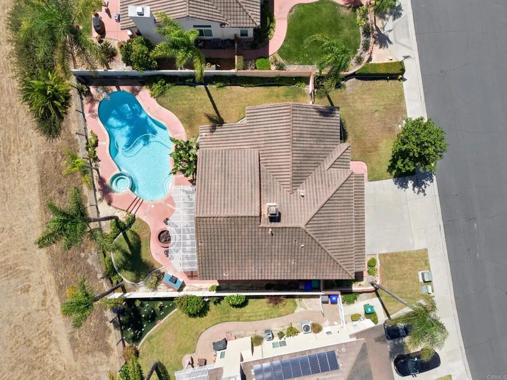 main property photo 10