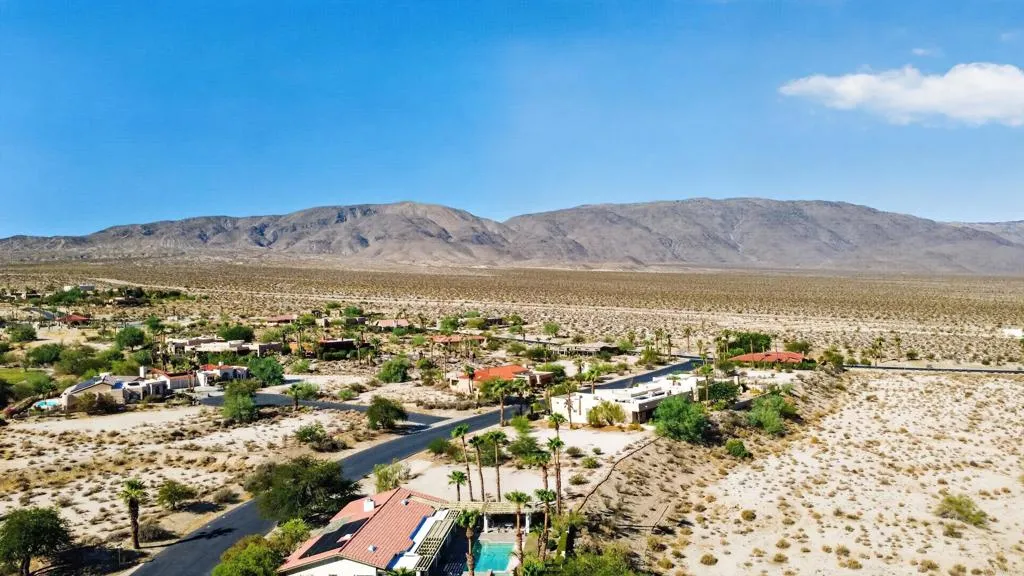 main property photo 33