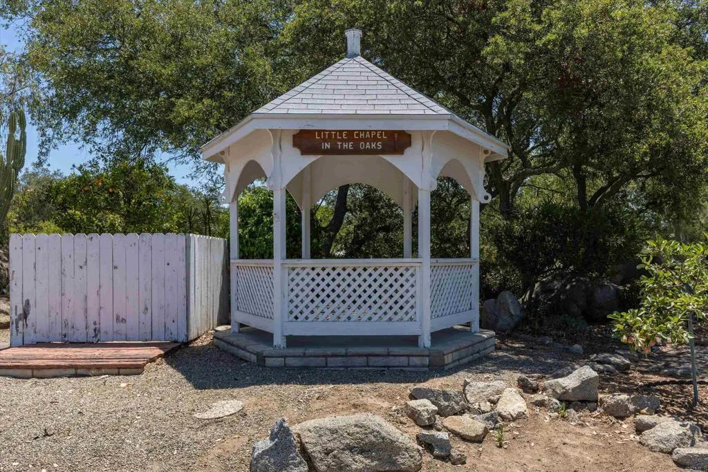 main property photo 60