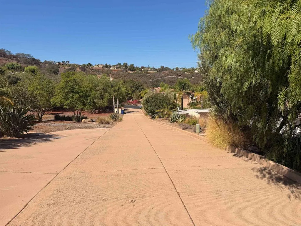 main property photo 15