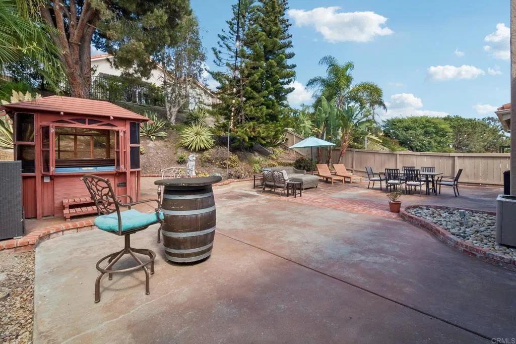 main property photo 15