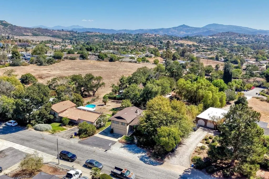main property photo 67