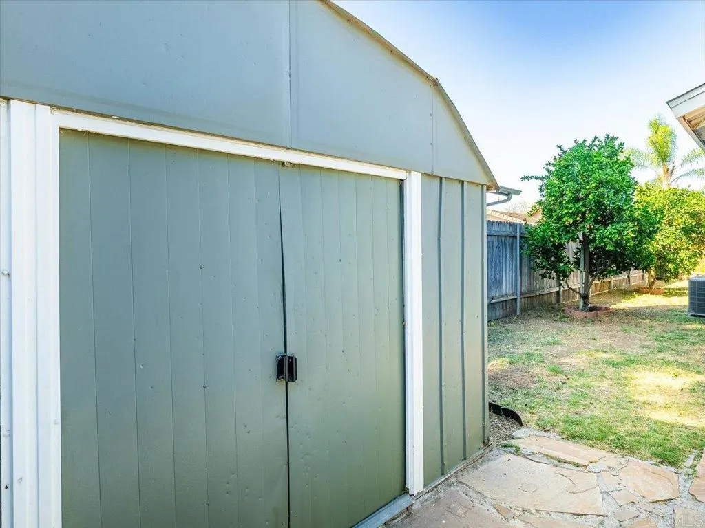 main property photo 29