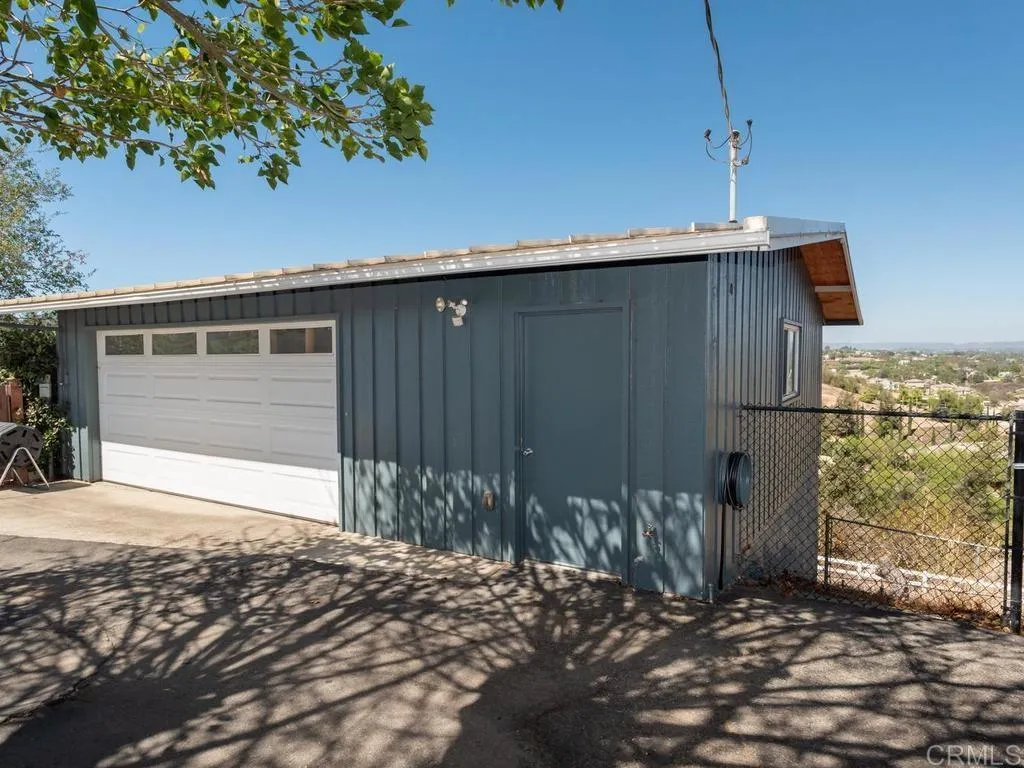 main property photo 32