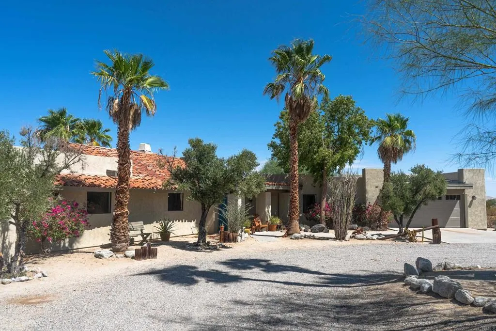 main property photo 5